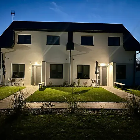 Ahoj Rewal- 450 M Do Plazy -apartament Na Pietrze- Rewal